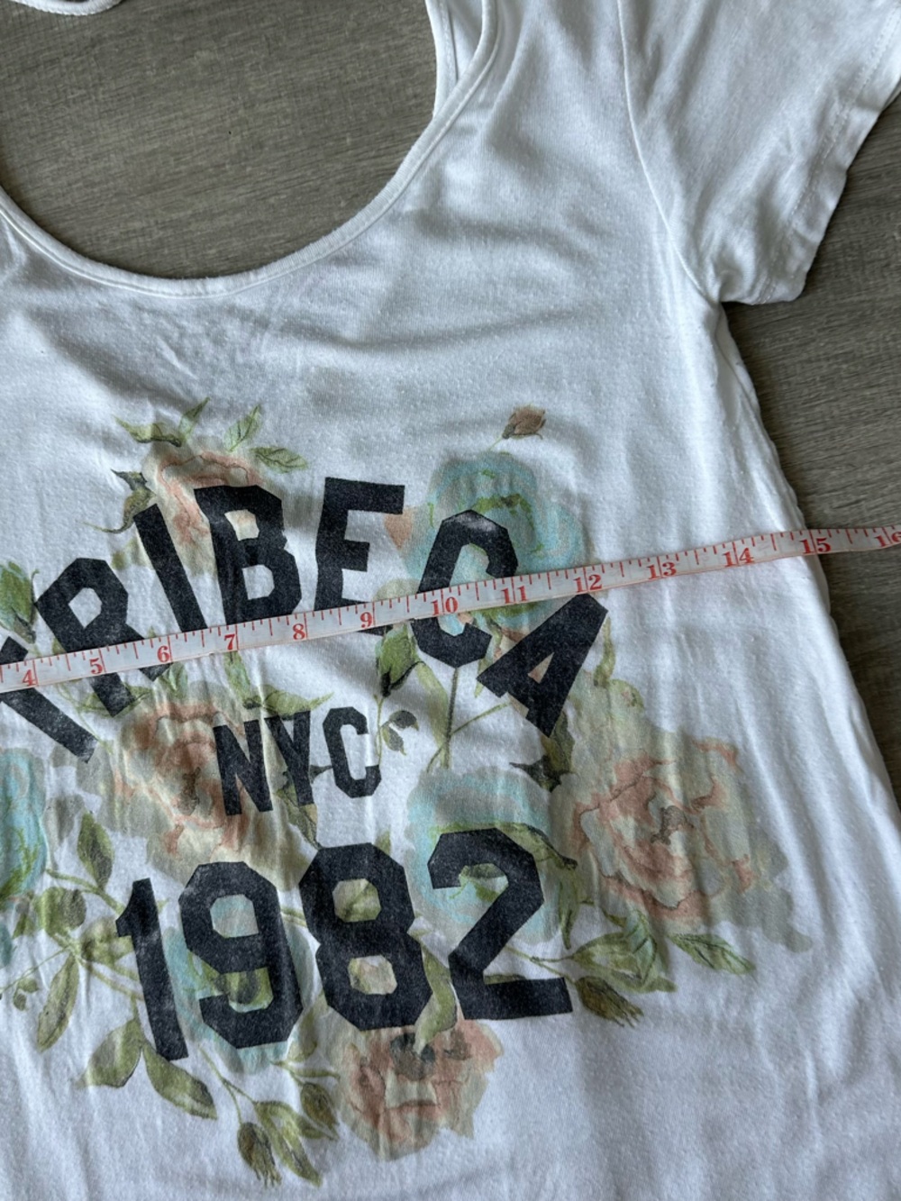 Y2K Ardene White 'Tribeca NYC 1982' Floral Graphic Scoop Neck Top - Picture 2 of 7